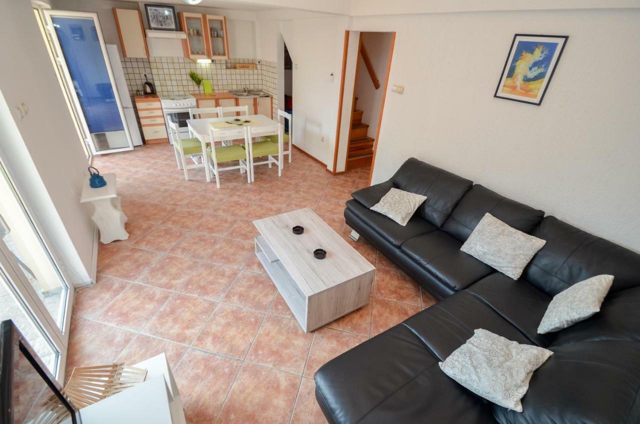 Apartment Barona โกตอร์ ภายนอก รูปภาพ