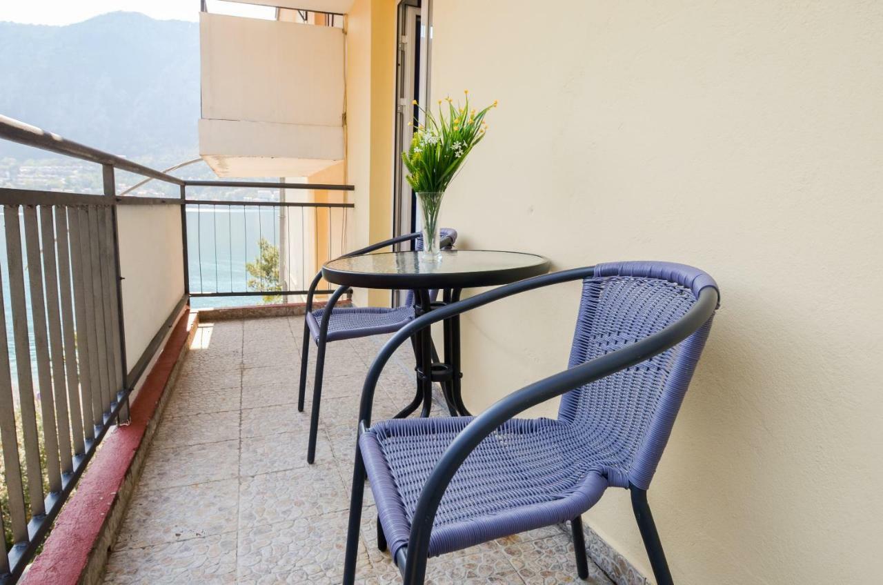 Apartment Barona โกตอร์ ภายนอก รูปภาพ