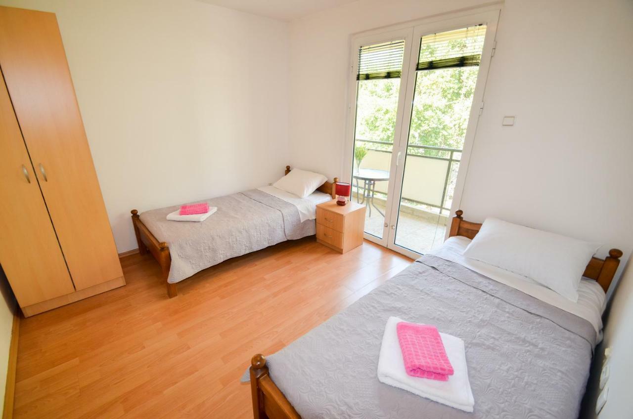 Apartment Barona โกตอร์ ภายนอก รูปภาพ